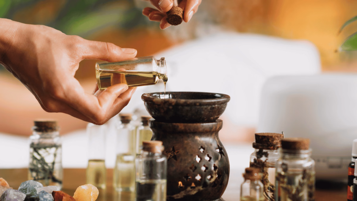 Öl-Massage mit ätherischen Bio-Ölen